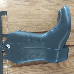 Rubber Cowboy Boots NWT Women's Size 9 Black Pull-on Rain Boots Water Resistant